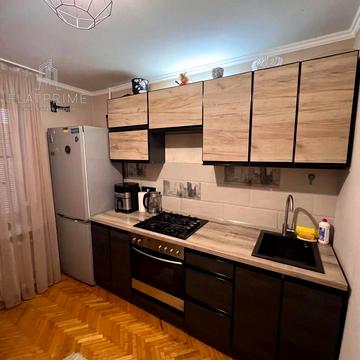 Олександра Махова вул. (Жолудєва), 8-А