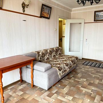 Левка Лукяненка вул. (Маршала Тимошенка), 1