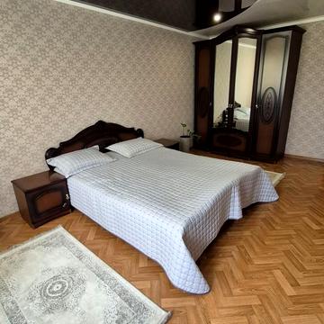 Сосновського вул., 52