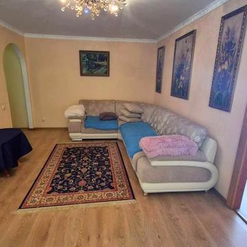 Грушевського вул., 110