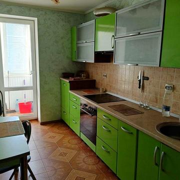 Сдам в аренду 3х ком.кв на Таврическом.