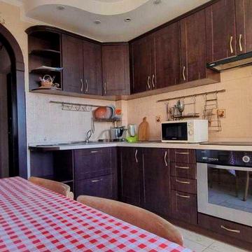 3х кімнатна квартира, роздільні кімнати, метро 10хв пішки