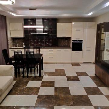 Валерія Лобановського вул., 13