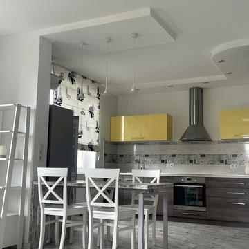 Вячеслава Чорновола вул., 27