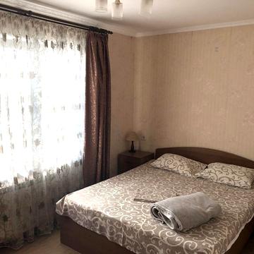 Офіцерський 1-ий пров., 1