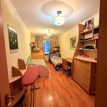 Продаж 3к Квартира Паркова вулиця