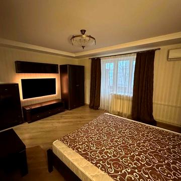 Сдам 1-к квартиру с ремонтом, бул. Русановский 10, м. Левобережная!