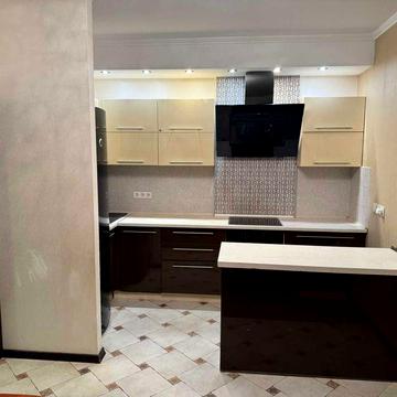 Тепла світла затишна 2-кімнатна квартира, Гашека, 8А, Дарницька площа