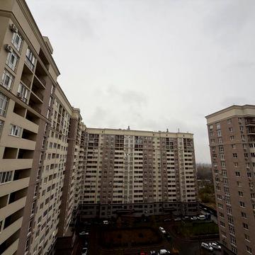 Свободна 2 х комн квартира улГрушевского30 г