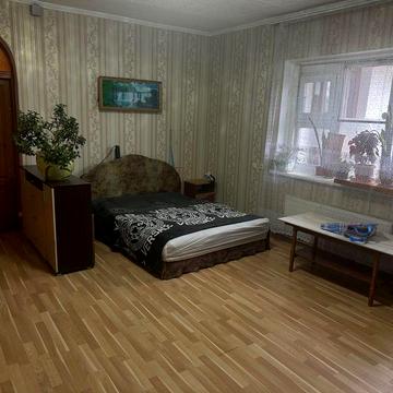 Здається в оренду частина будинку з окремим входом