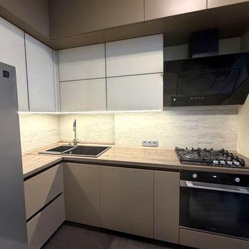 Власник. Здам 2-х-поверхову квартиру з терасою на Прорізній