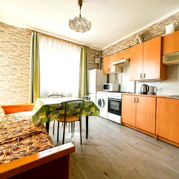 Джорджа Вашингтона вул. (Батальна), 4а