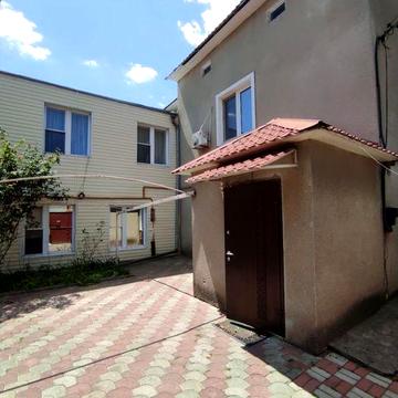 Сдам дом Аркадия 3 к 110 м можно с животными, без мебели!Гараж!