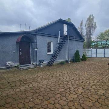 Продається 1/2 частина будинку