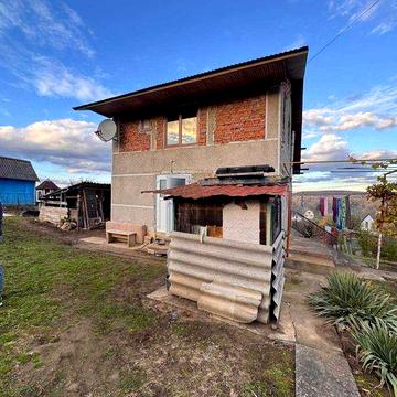 Продаж будинку у районі Кемпінгу!