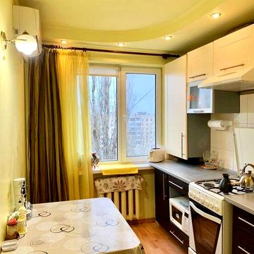 Сдам 2 комнатную квартиру.