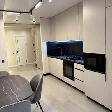 Продаж двохкімнатної квартири на вул.Д.Попова! Центр! Новий ремонт! ЖК Центральний 1