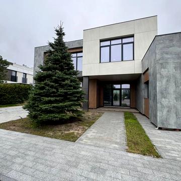 Центральна