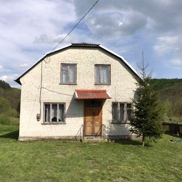 Продам будинок та земельну ділянку (разом з альтанкою та ставом)