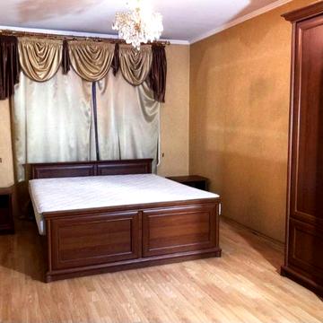 Федора Ернста вул., 12