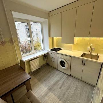 Продам двокімнатну квартиру з автономним опаленням