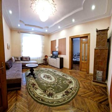 2-х кімнатна, центр, власник.