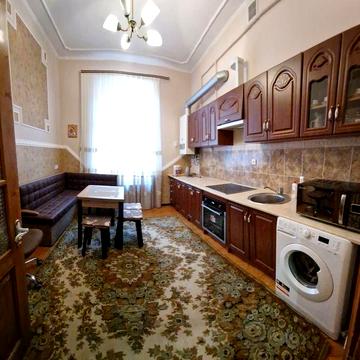 2-х кімнатна, центр, власник.