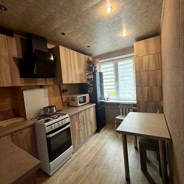 Продам двухкомнатную квартиру, проспект Правды 82.