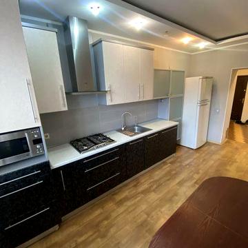 Велика однокімнатна квартира перепланована в двокімнатну! Новобудова!