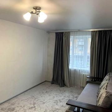 Межова вул., 18