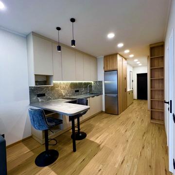 Олени Теліги вул., 25