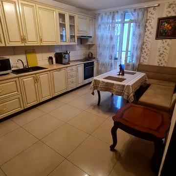 1к.кв 65 м2, в ЖК Васильківський, метро ВАСИЛЬКІВСЬКА, Коломийський 17