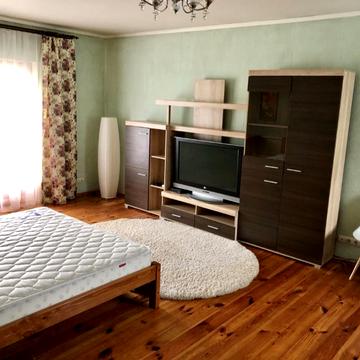 Павла Загребельного вул. (Миколи Раєвського), 18