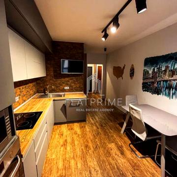 Єлизавети Чавдар вул., 36