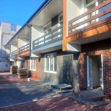 Продам таунхаузи ,можливо продаж під ЄОселю,Сертифікати!