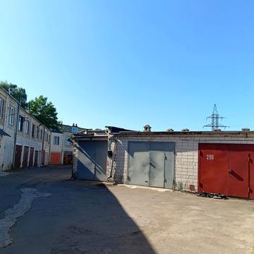 Антона Головатого вул., 7