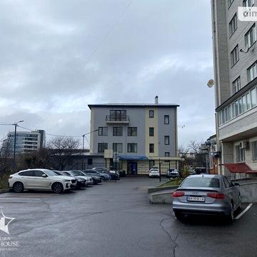 Довгострокова оренда 3к Квартира Зарічанська вулиця