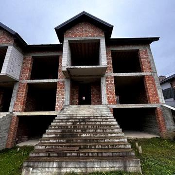 Продаж комфортного таунхауса ЗДАНИЙ В ЄКСПЛУТАЦІЮ