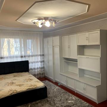 Відінська вул., 23