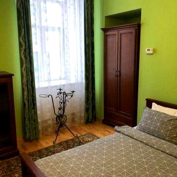 Оренда 1-к квартири в Центрі міста, вул. Театральна