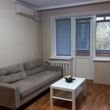 Пилипа Орлика просп. (Ілліча), 4г