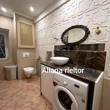 Оренда  3 кімнатна квартира   центр вул Грецька  (Антошка )