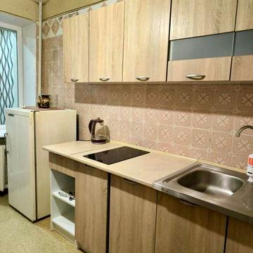 Сдам 1 ком квартиру Космический  рн Варус