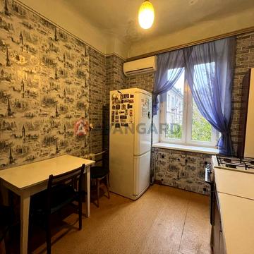 Продаж 2-кім квартири, вул. Незалежної України,