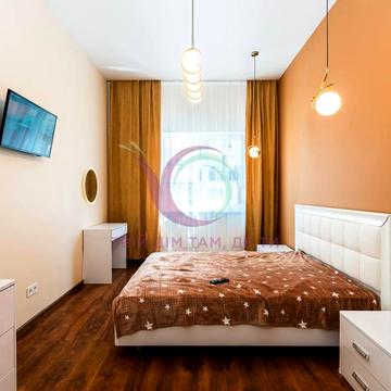 Бельведерська вул., 1