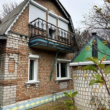 2-поверховий будинок з новим ремонтом