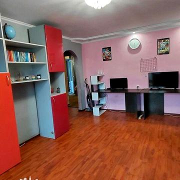 Довгострокова оренда 3к Квартира Дмитра Білоконя (Баженова) вулиця