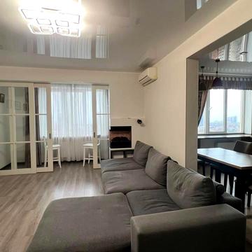 Добровольців вул. (Маршала Говорова), 10/6