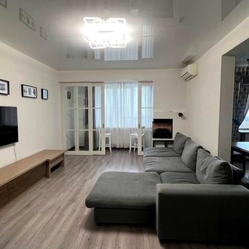 Добровольців вул. (Маршала Говорова), 10/6