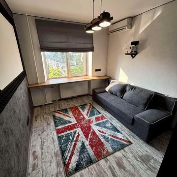 Сергія Амброса вул., 48